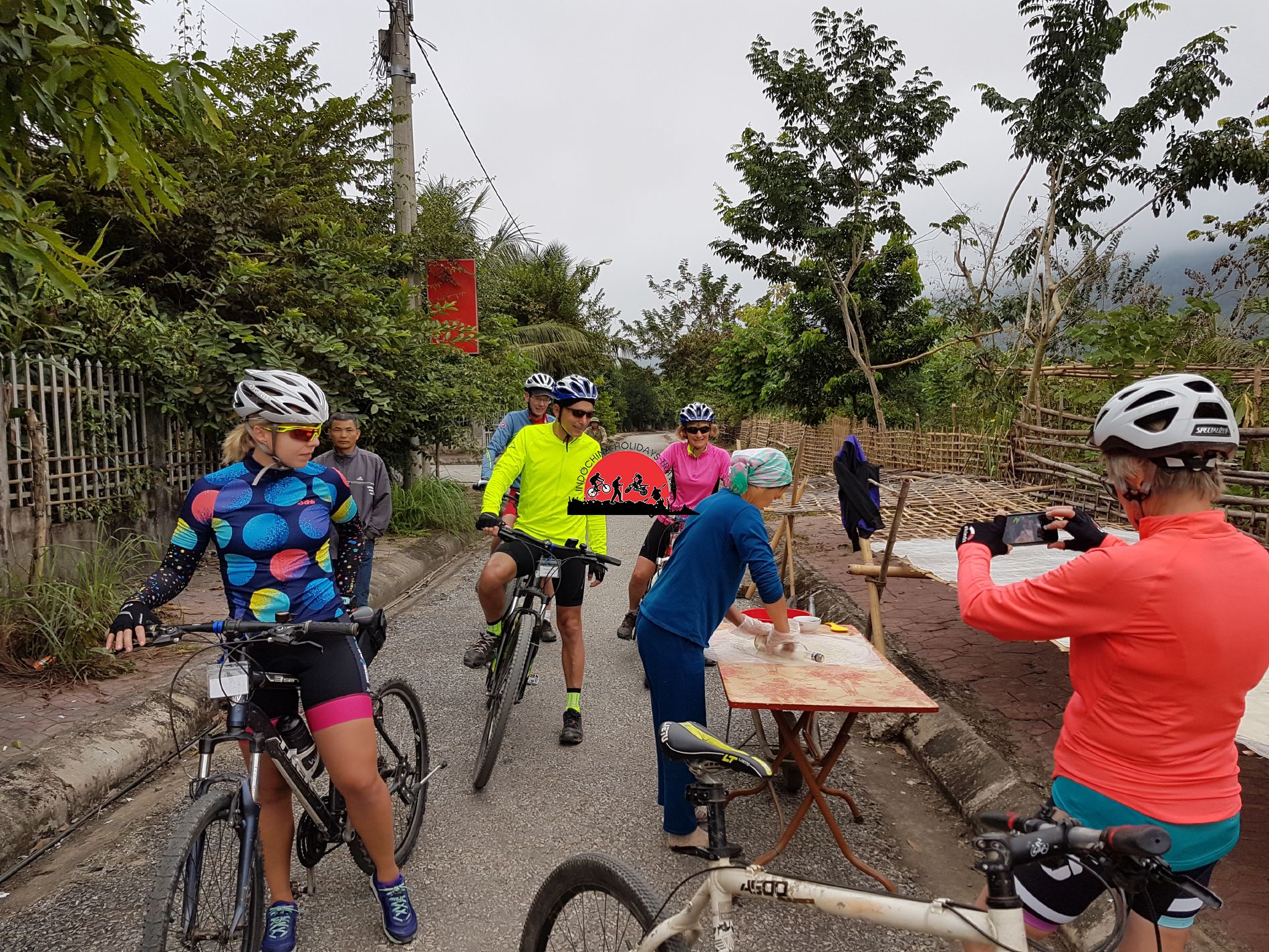 1 Day Hanoi Cycling To Villages and Co Loa Citadel