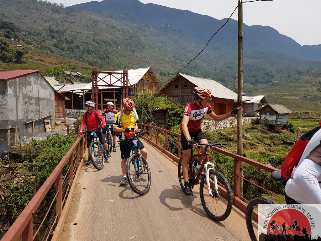 1 Day Sapa - MaTra - Ta Phin - Red Zao Village