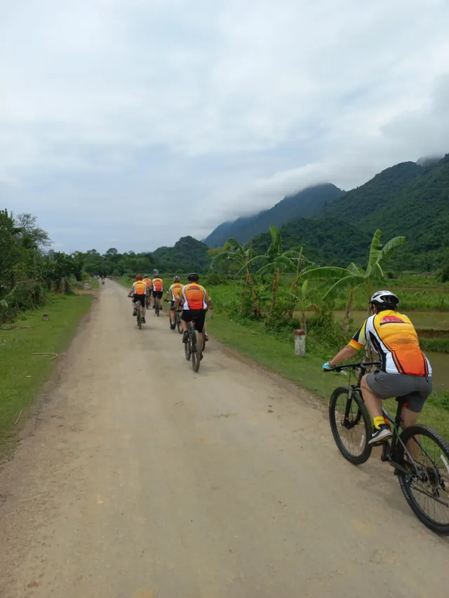 4 Days Hanoi Cycling To Sapa Loop Tour 1