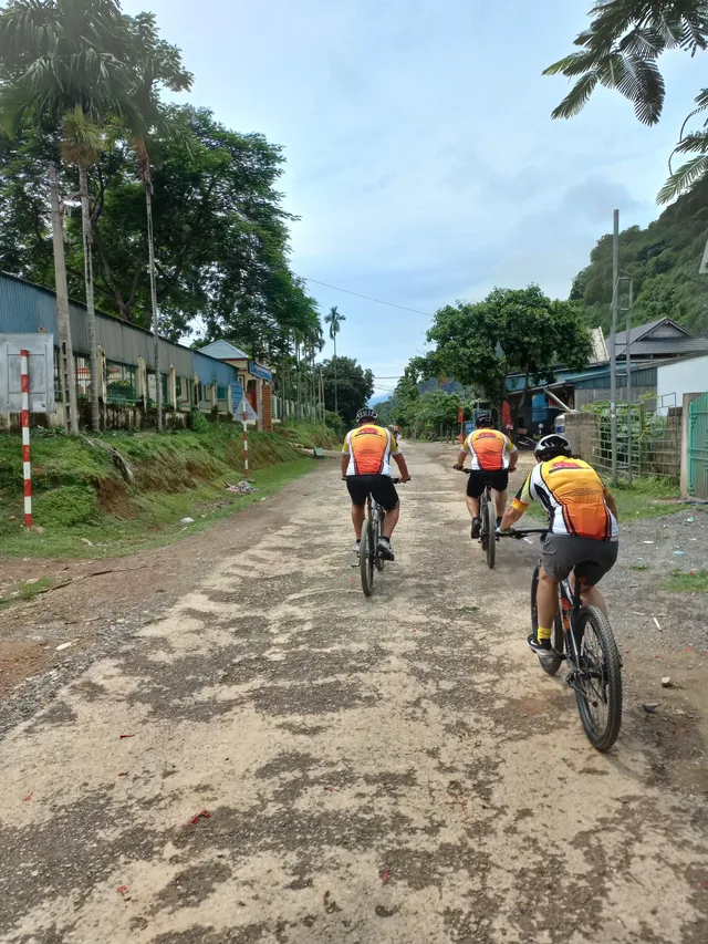 4 Days Hanoi Cycling To Sapa Loop Tour 2