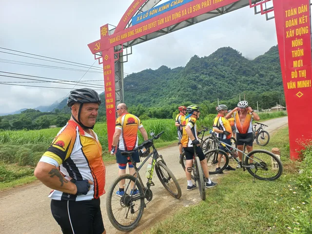 Hanoi Cycle To Mai Chau - Cuc Phuong - Ninh Binh - 4 Days 1