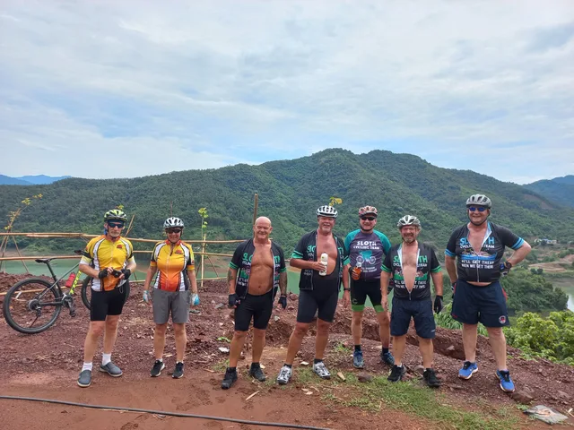 Hanoi Cycle To Perfume Pagoda and Kim Boi Hot Spring – 3 days 4