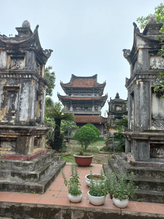 Hanoi Cycling To Villages and Co Loa Citadel - 1 Day 3
