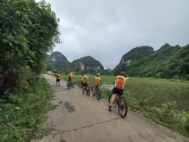 Hanoi Red River Delta Cycling Tour – 6 Days 2